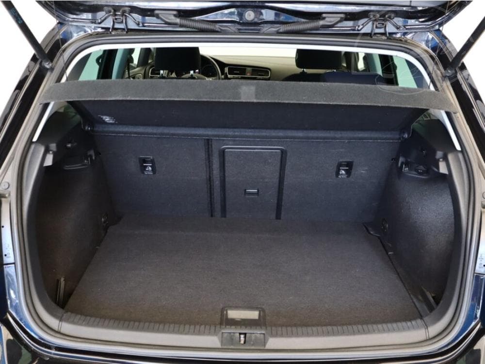 2016 Volkswagen GOLF - 11