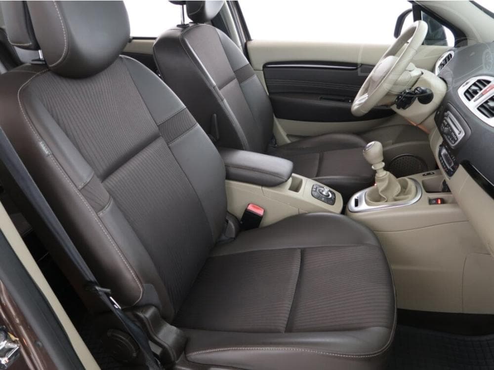 2010 Renault SCENIC - 9