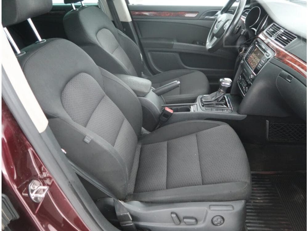 2010 Škoda SUPERB - 9