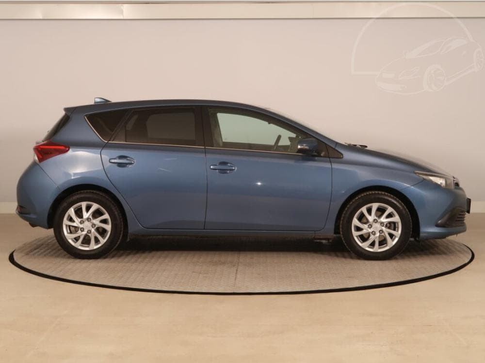 2017 Toyota AURIS - 6