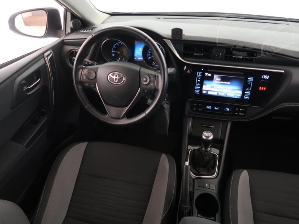 2017 Toyota AURIS - 7
