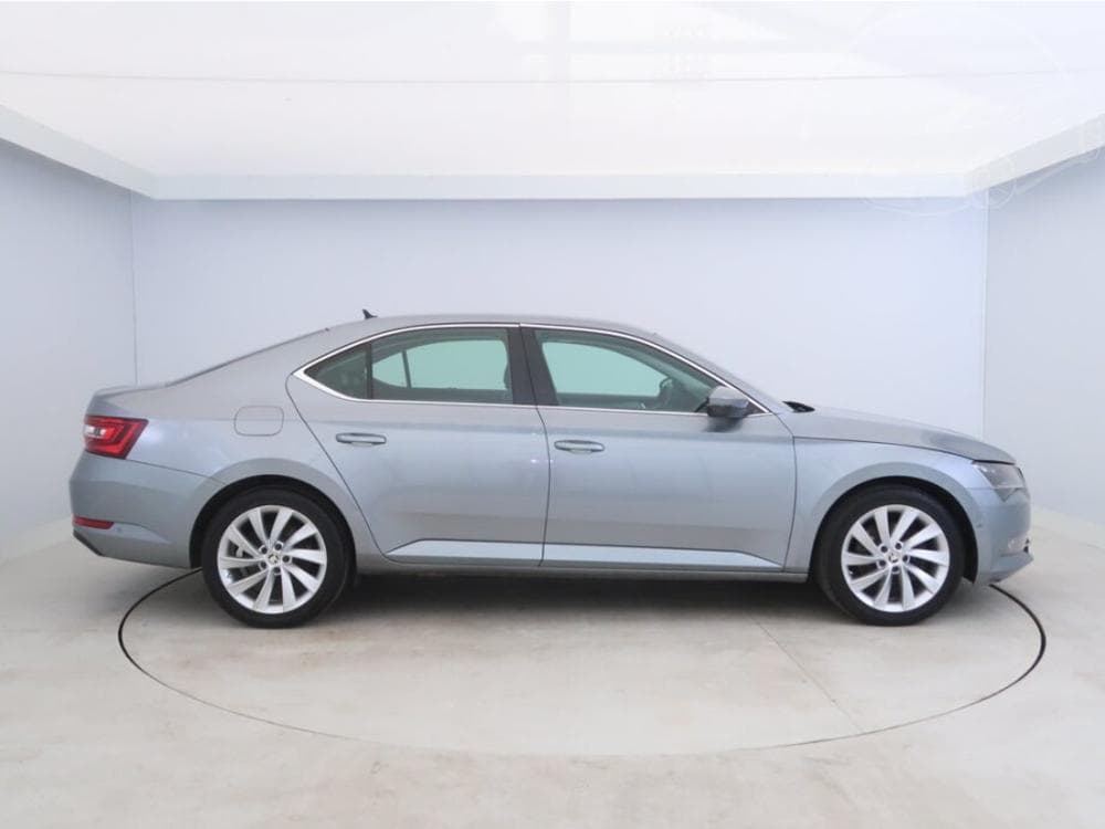 2015 Škoda SUPERB - 6