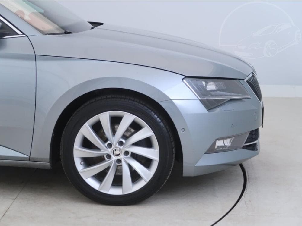 2015 Škoda SUPERB - 15