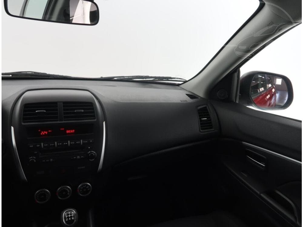 2010 Mitsubishi ASX - 8