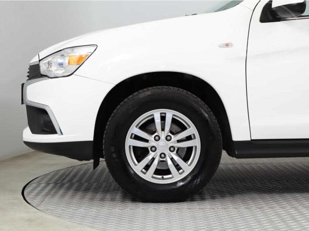 2017 Mitsubishi ASX - 34
