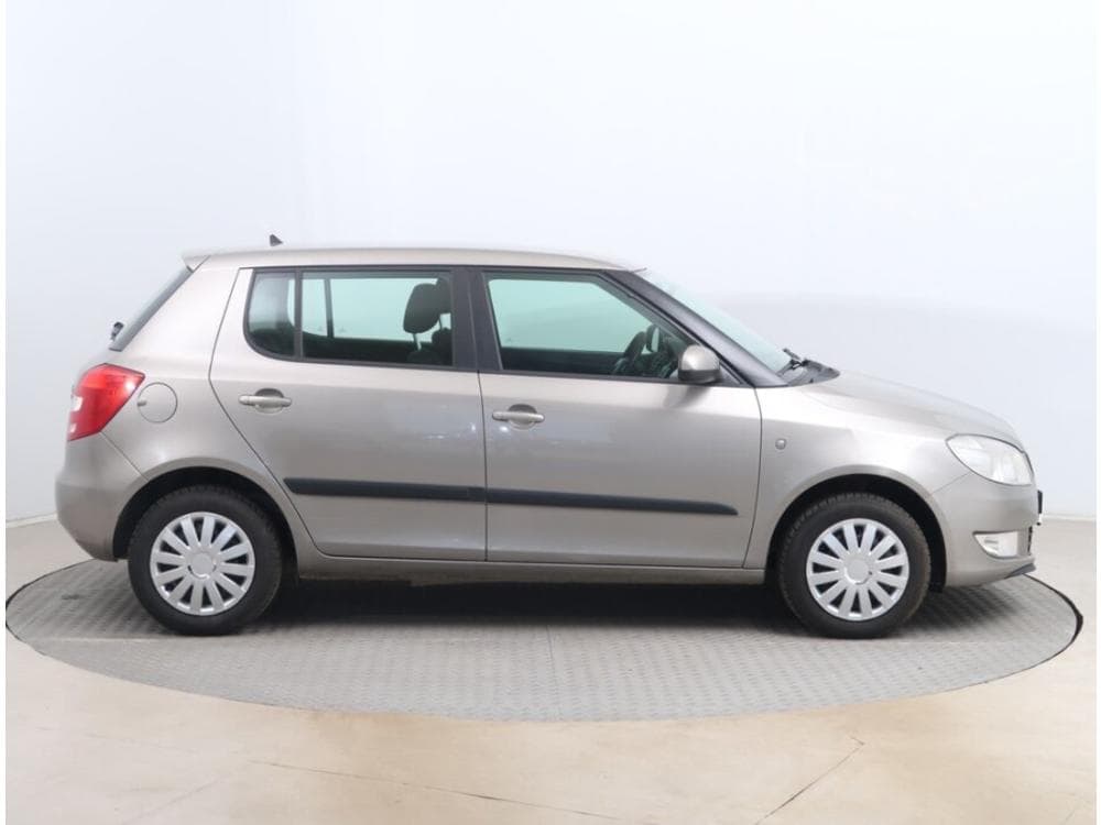 2010 Škoda FABIA - 6