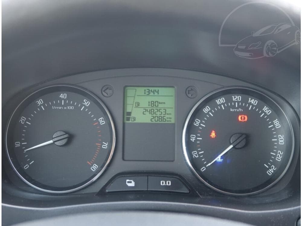 2010 Škoda FABIA - 11