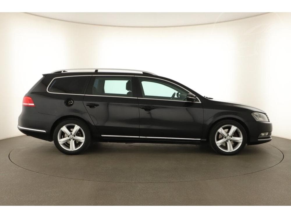 2014 Volkswagen PASSAT - 11