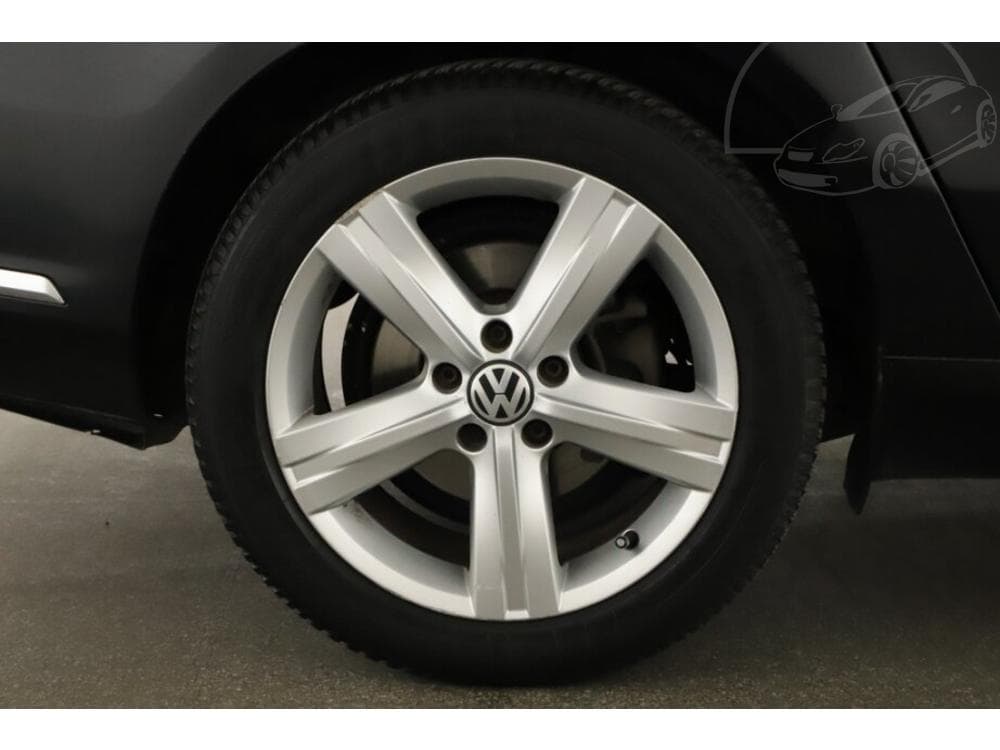 2014 Volkswagen PASSAT - 23