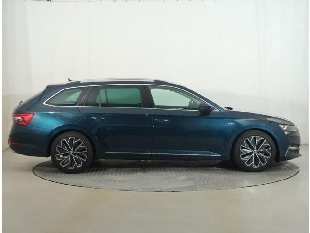 2019 Škoda SUPERB - 11