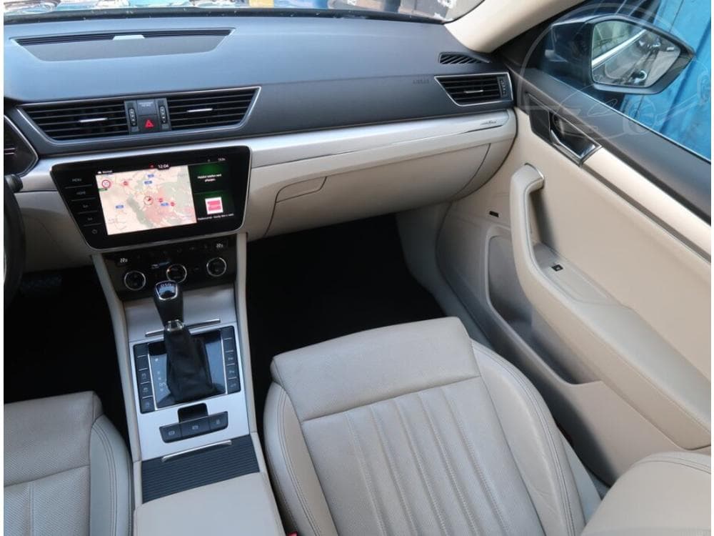 2019 Škoda SUPERB - 15