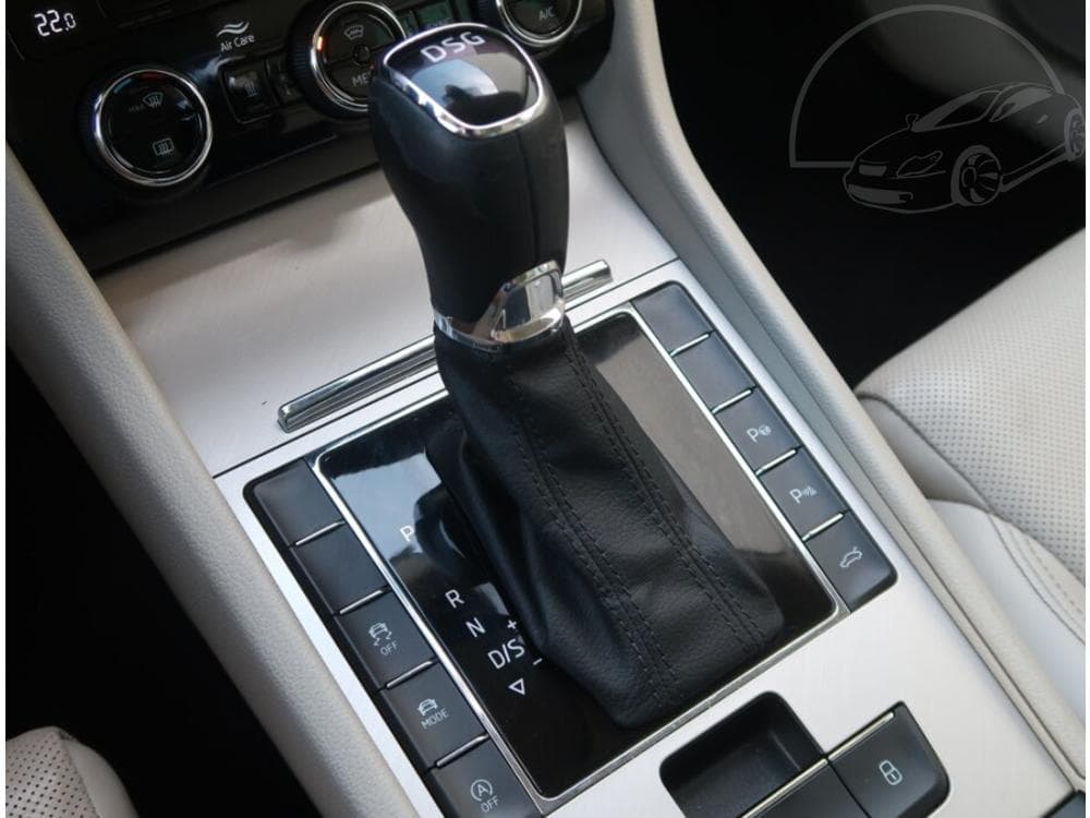 2019 Škoda SUPERB - 23