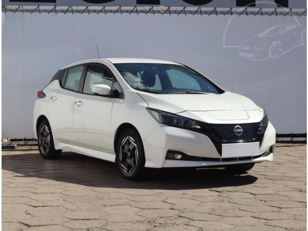 2022 Nissan LEAF