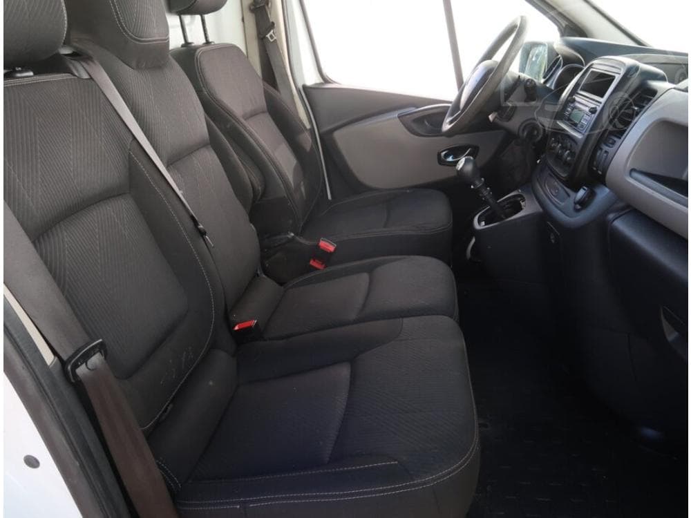 2015 Renault TRAFIC - 7