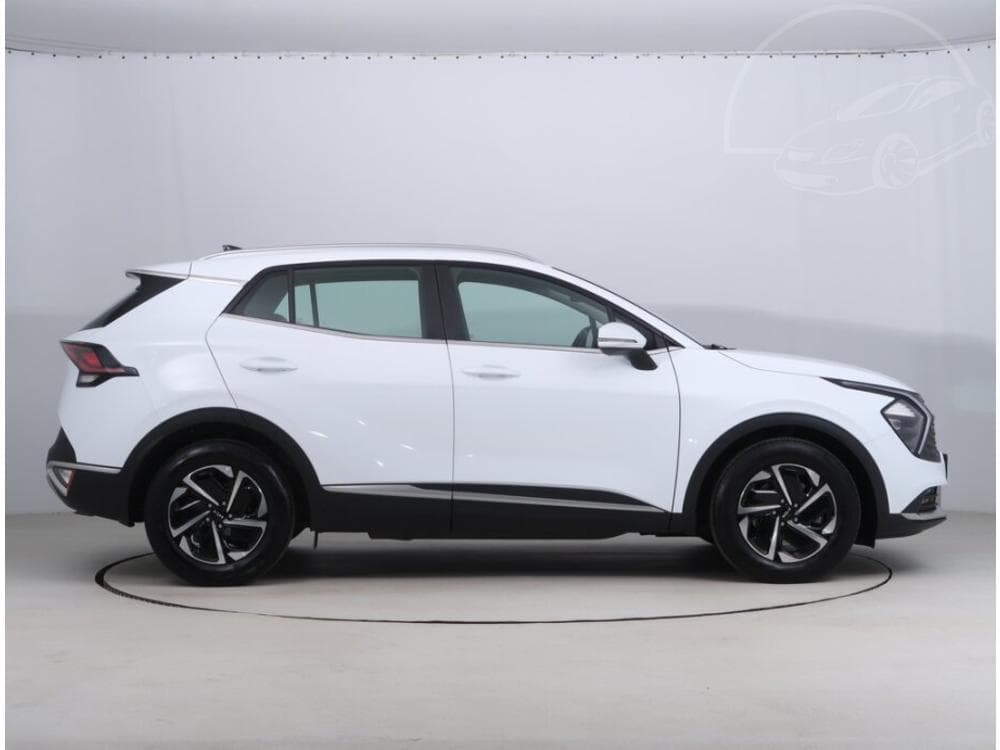 2024 Kia SPORTAGE - 11