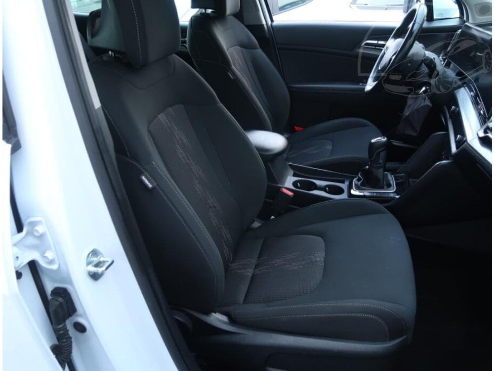 2024 Kia SPORTAGE - 17