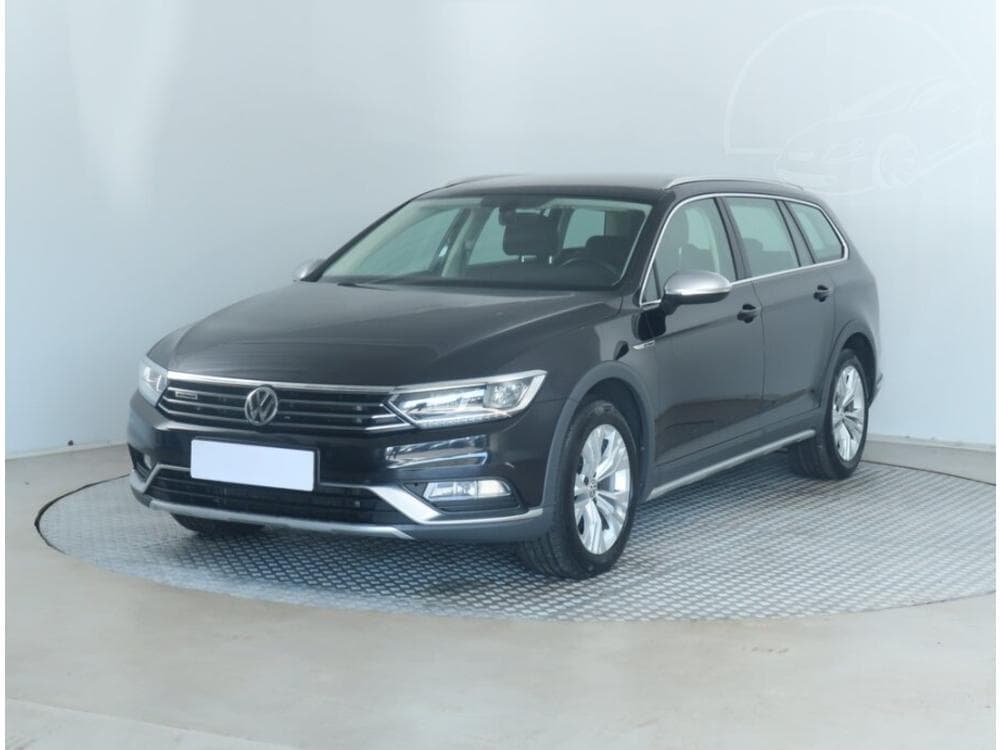 2018 Volkswagen PASSAT - 4