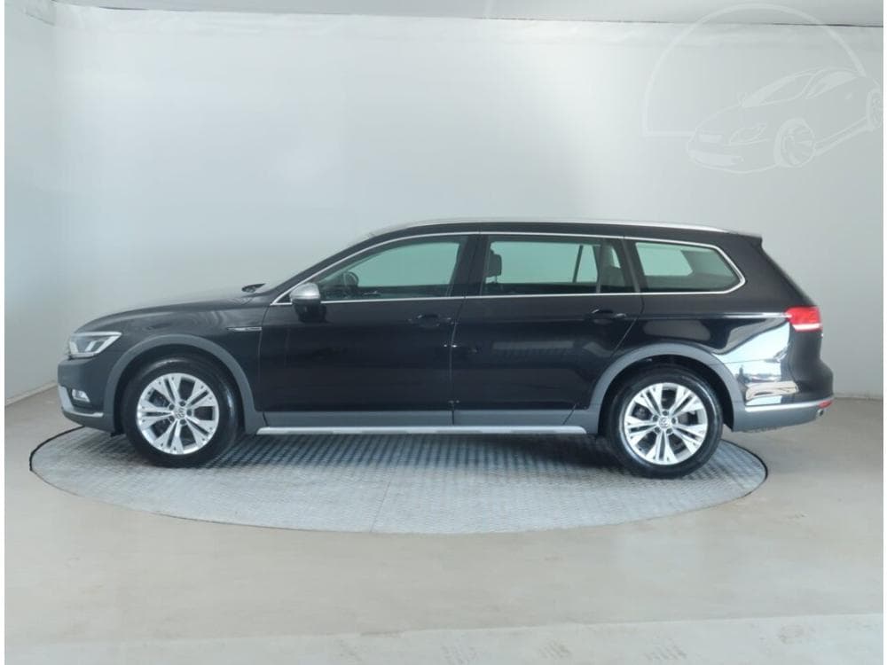 2018 Volkswagen PASSAT - 7