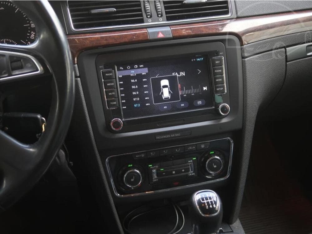 2014 Škoda SUPERB - 12