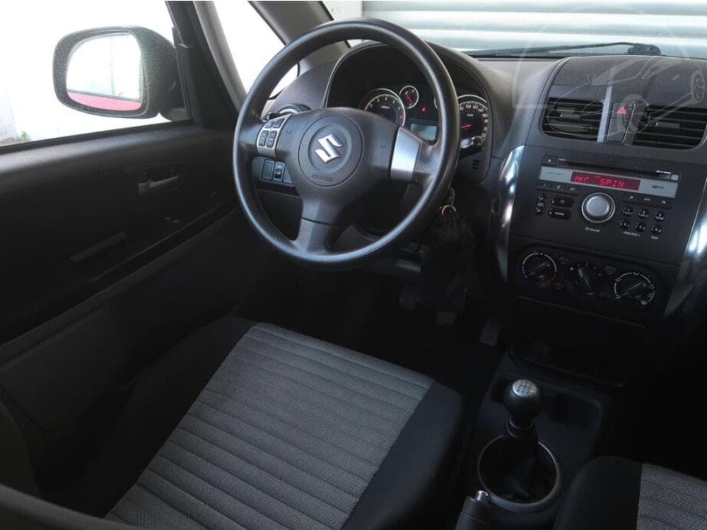 2011 Suzuki SX4 - 13