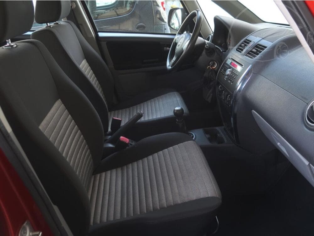 2011 Suzuki SX4 - 17