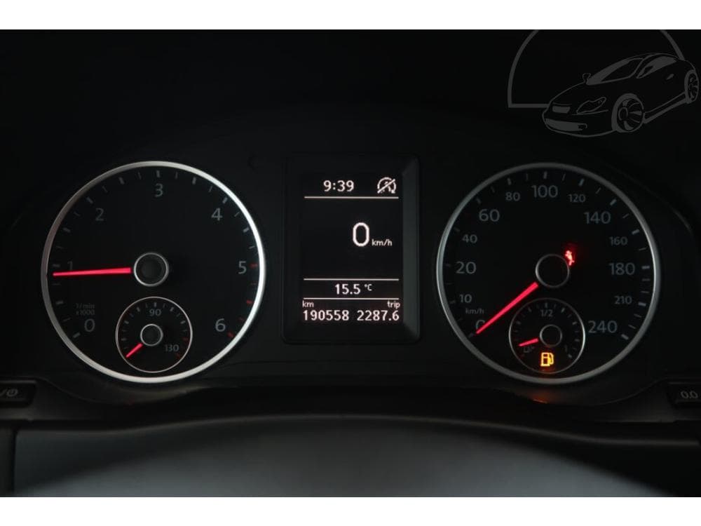 2012 Volkswagen TIGUAN - 11