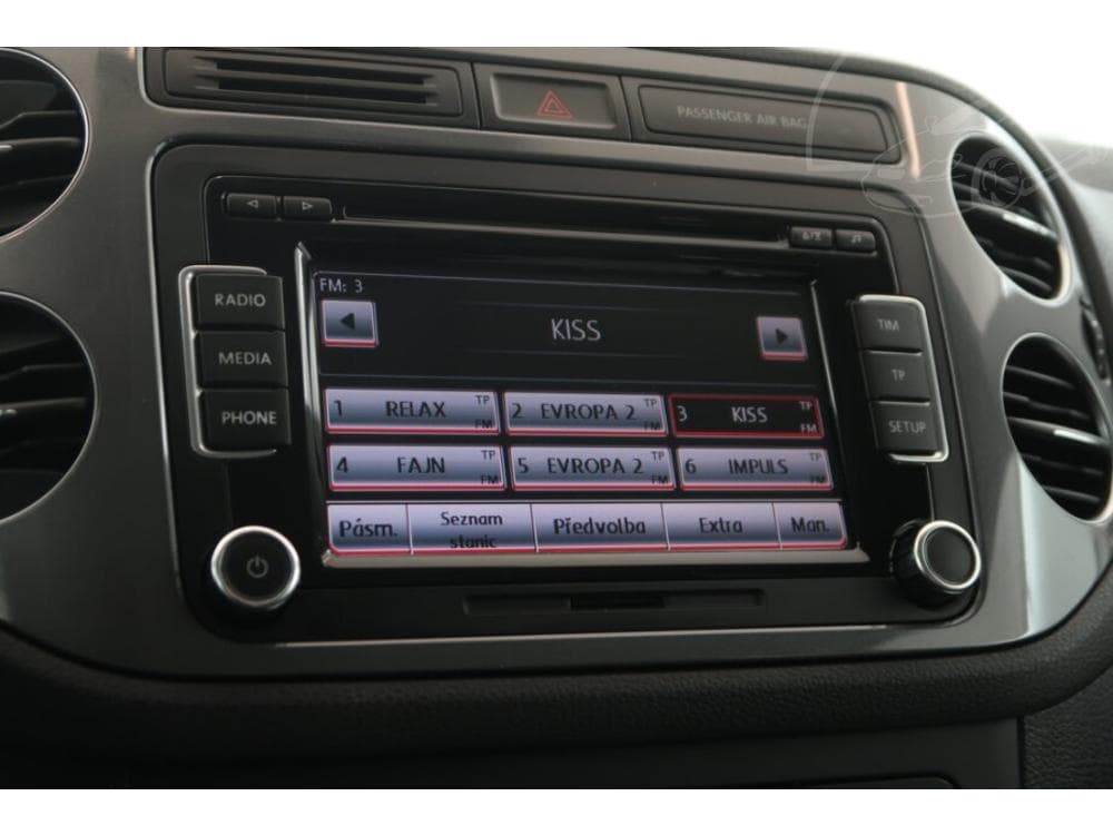 2012 Volkswagen TIGUAN - 12