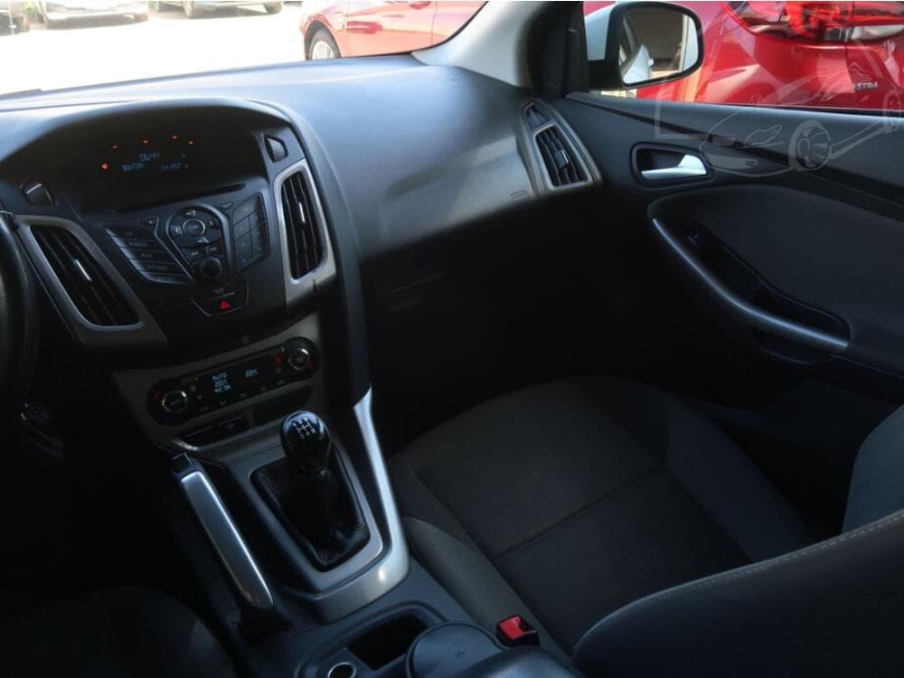 2012 Ford FOCUS - 19