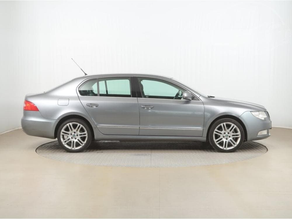 2009 Škoda SUPERB - 6