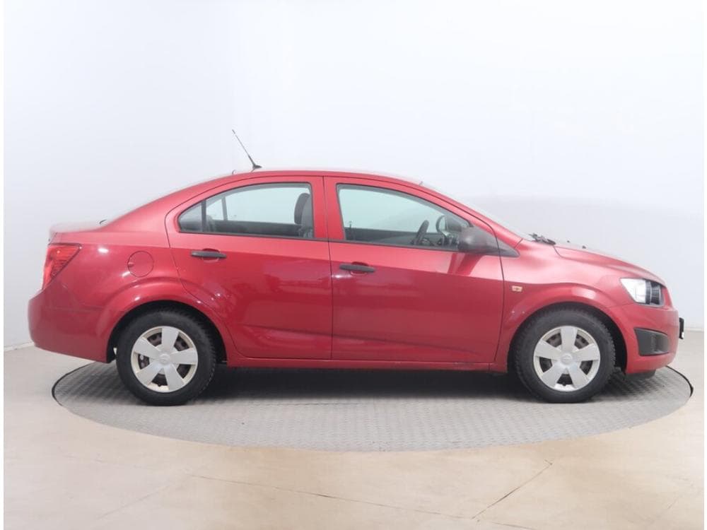 2013 Chevrolet AVEO - 6