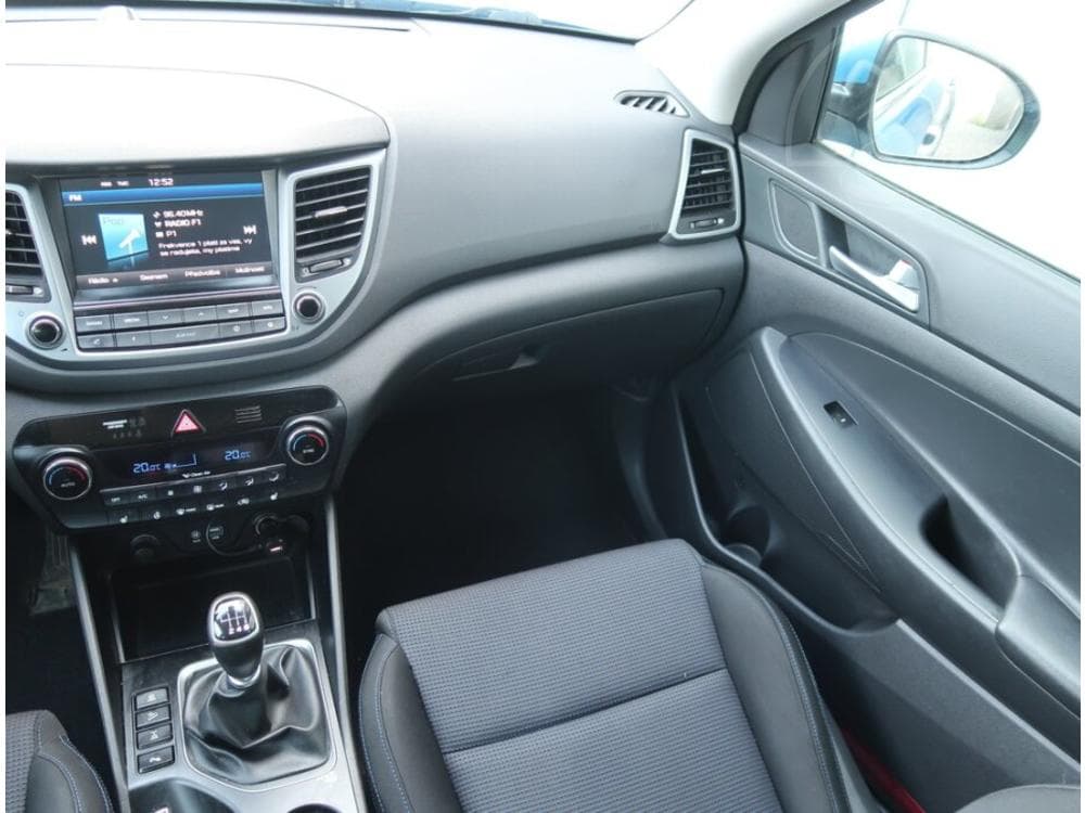 2016 Hyundai TUCSON - 22
