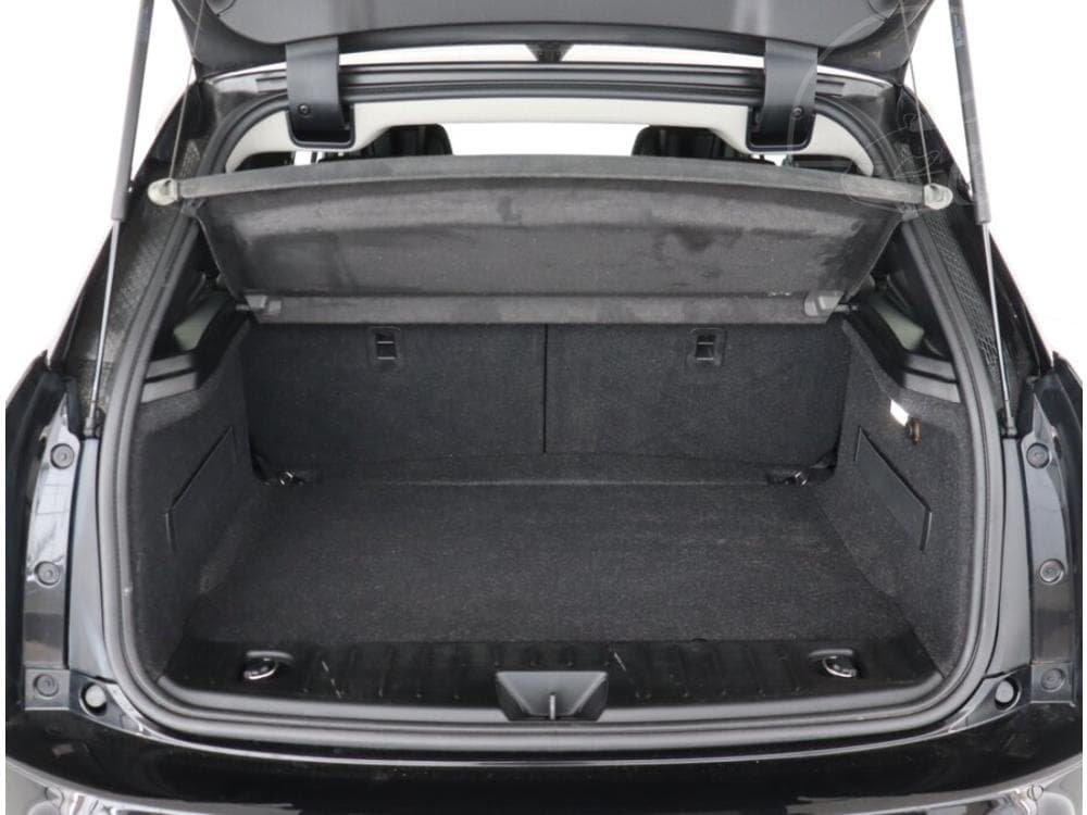2020 BMW i3 - 27