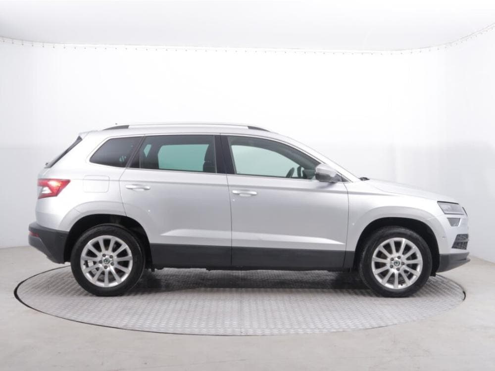 2020 Škoda KAROQ - 11