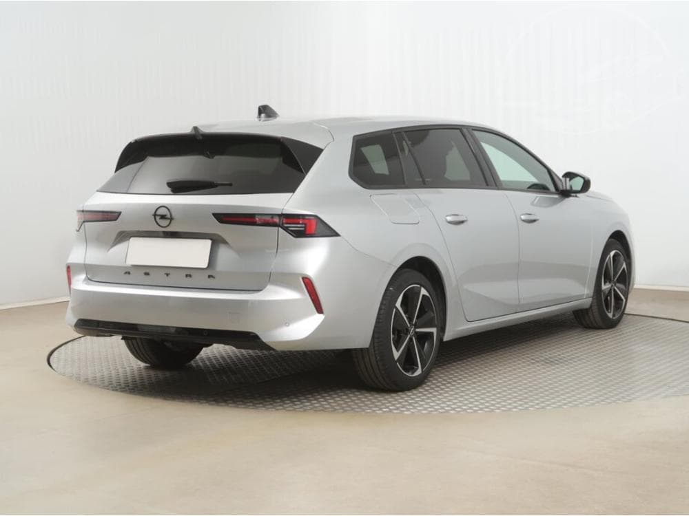 2024 Opel ASTRA - 9