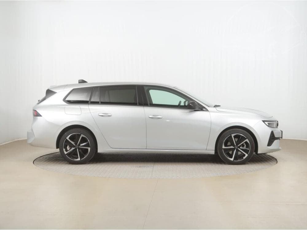 2024 Opel ASTRA - 11