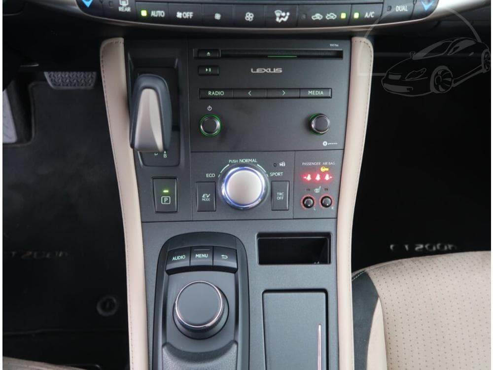 2020 Lexus CT - 37