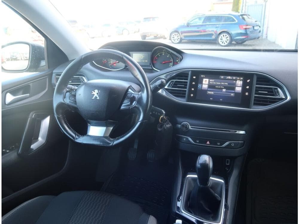 2017 Peugeot 308 - 7