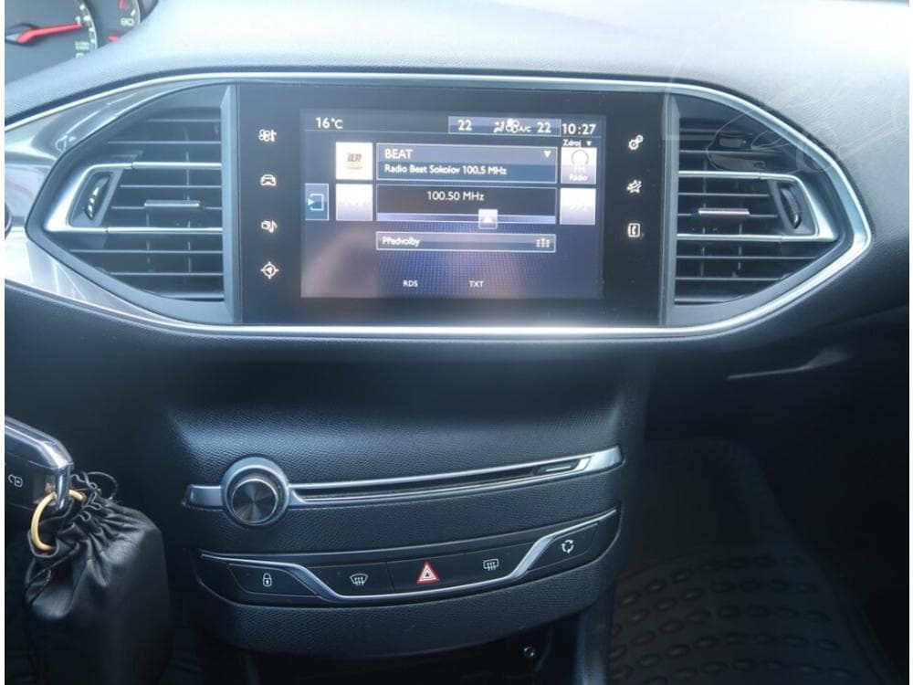 2017 Peugeot 308 - 12