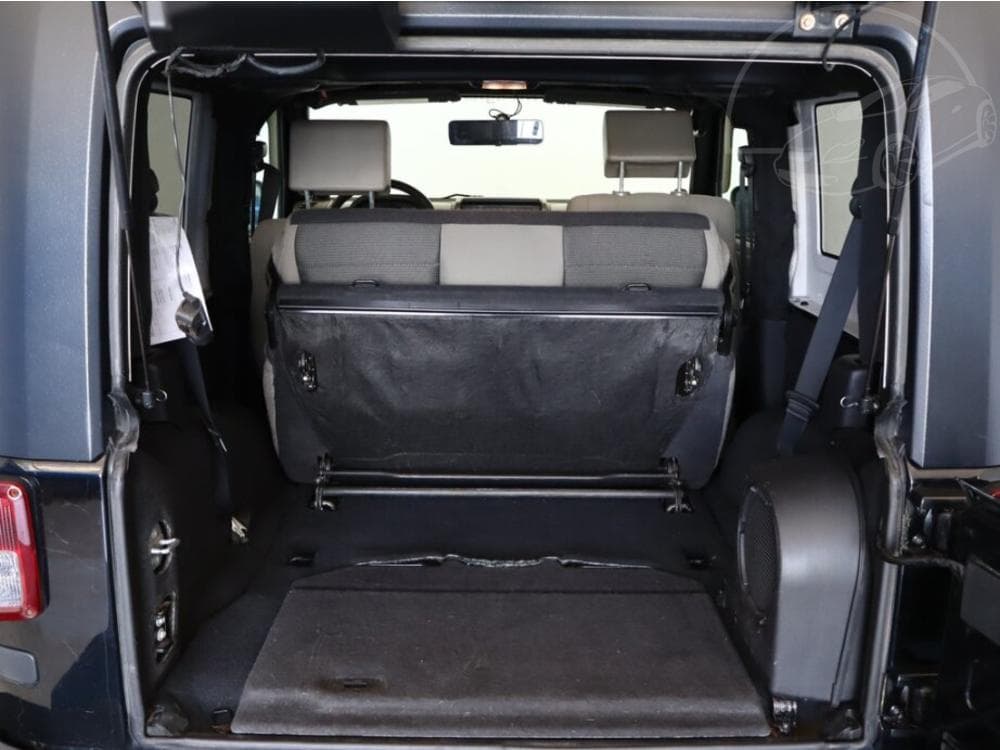 2010 Jeep WRANGLER - 31