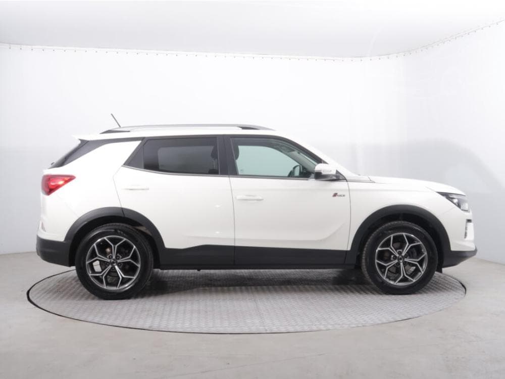 2022 SsangYong KORANDO - 16