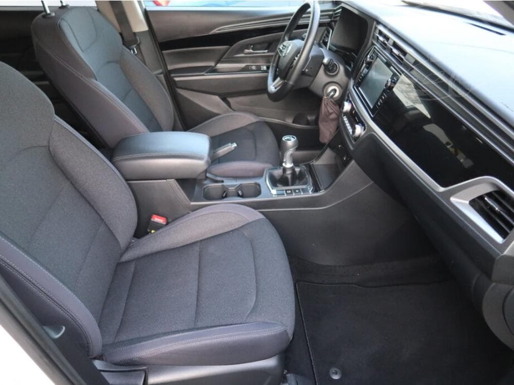 2022 SsangYong KORANDO - 25