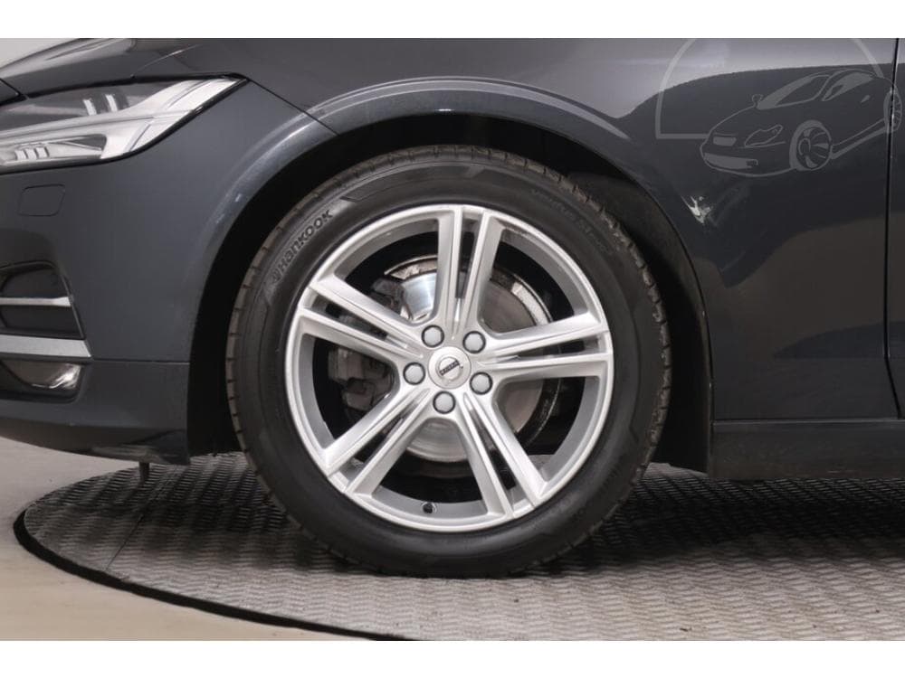 2018 Volvo V90 - 43