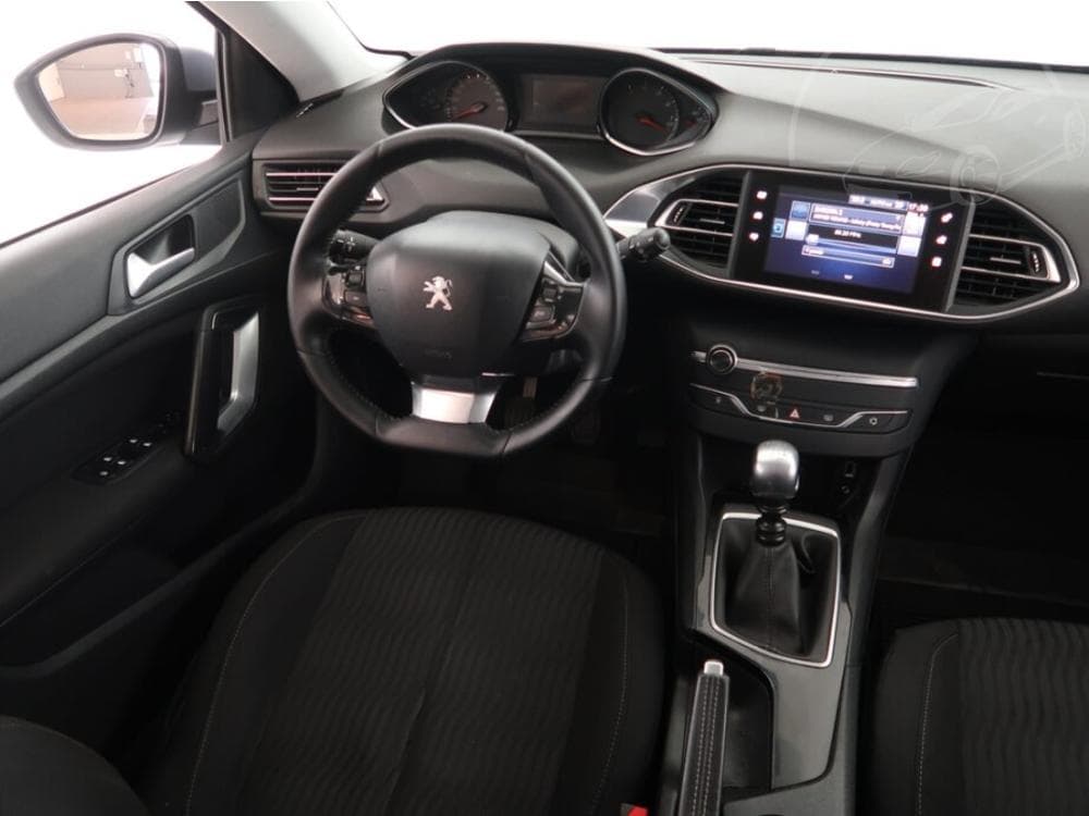 2017 Peugeot 308 - 7