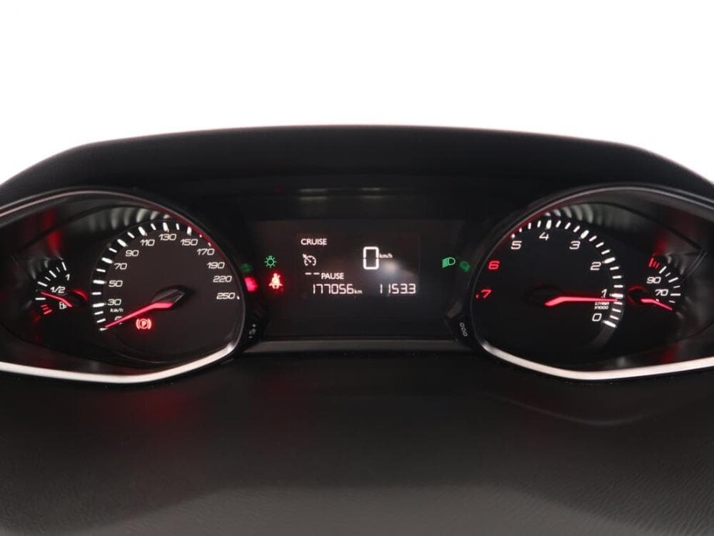 2017 Peugeot 308 - 11