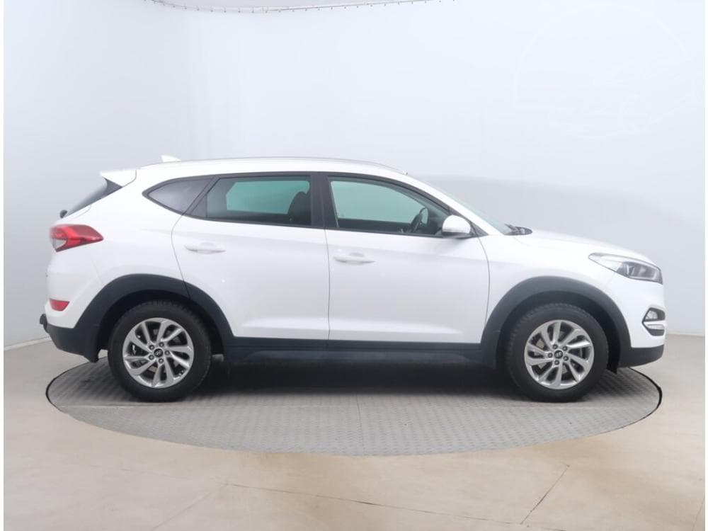2016 Hyundai TUCSON - 16