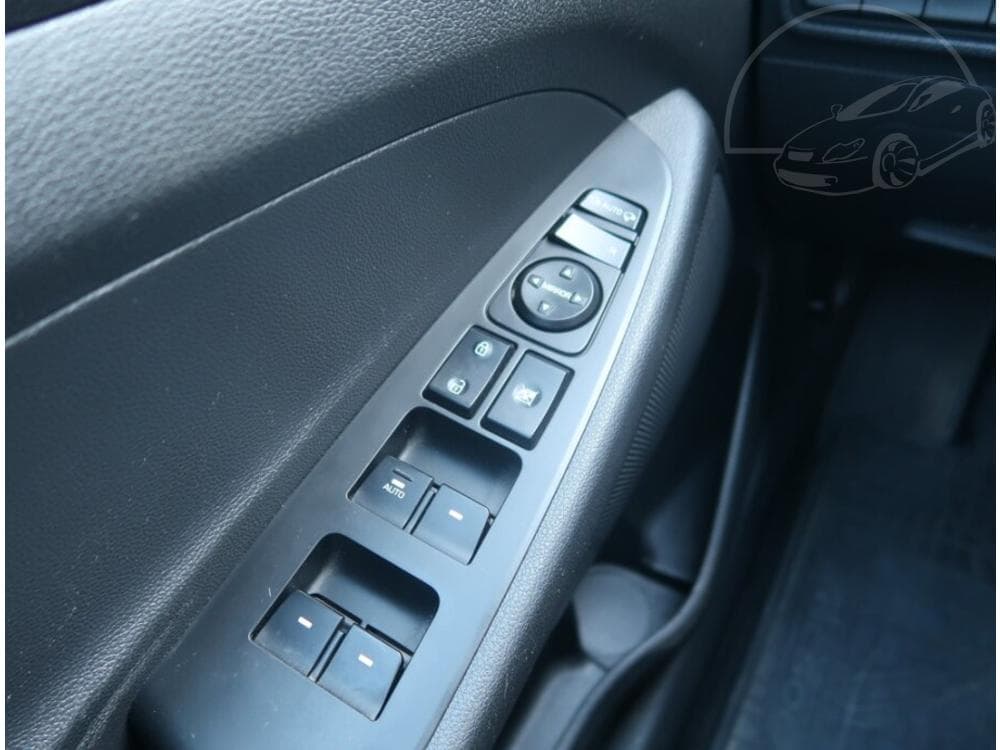 2016 Hyundai TUCSON - 40