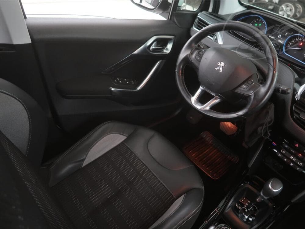2016 Peugeot 2008 - 7