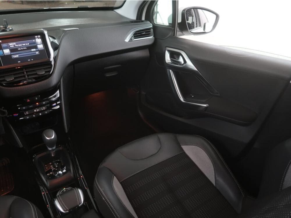 2016 Peugeot 2008 - 8