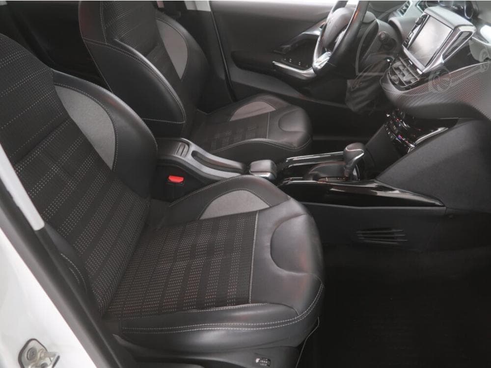 2016 Peugeot 2008 - 9