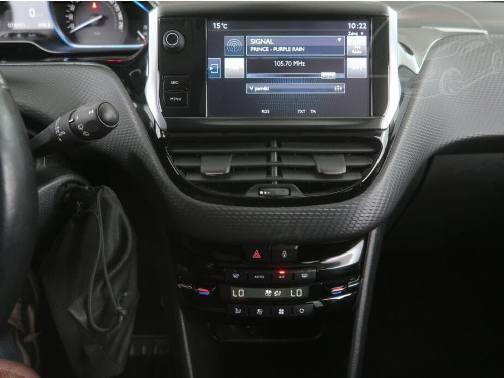 2016 Peugeot 2008 - 12